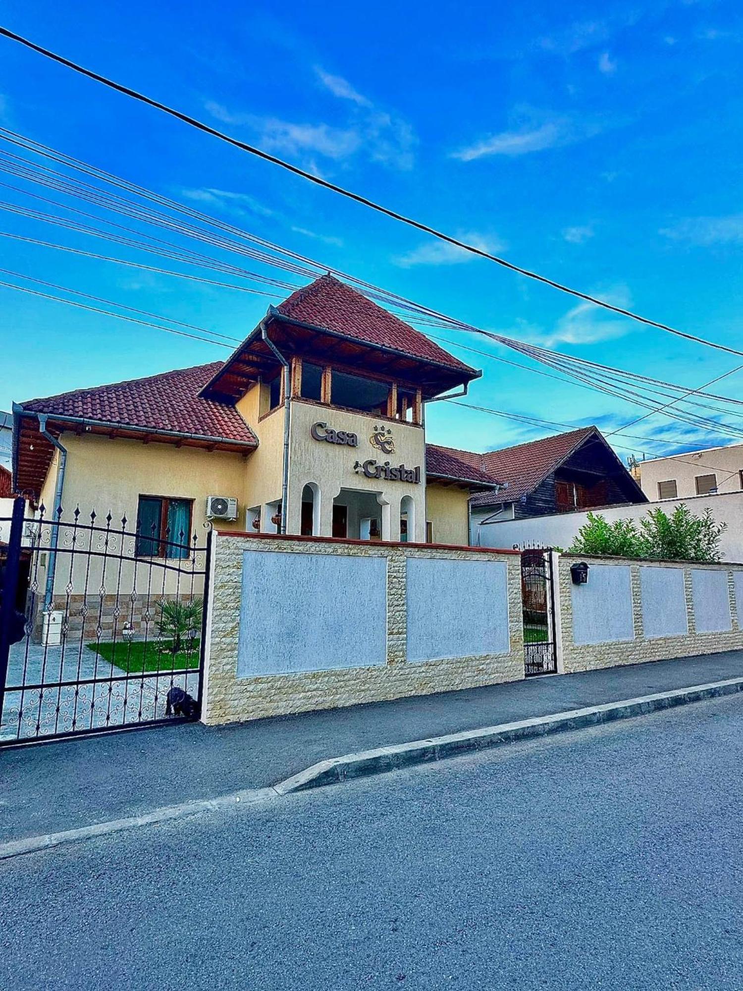 Pensiunea Casa Cristal Targu Jiu Exterior photo